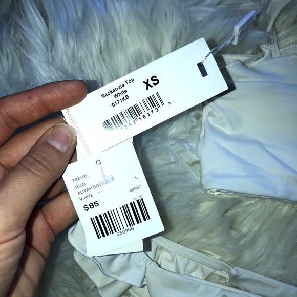 Frankie’s Bikinis Set - Picture 6 of 6